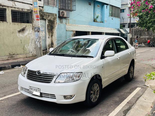 Toyota Corolla 2005 White