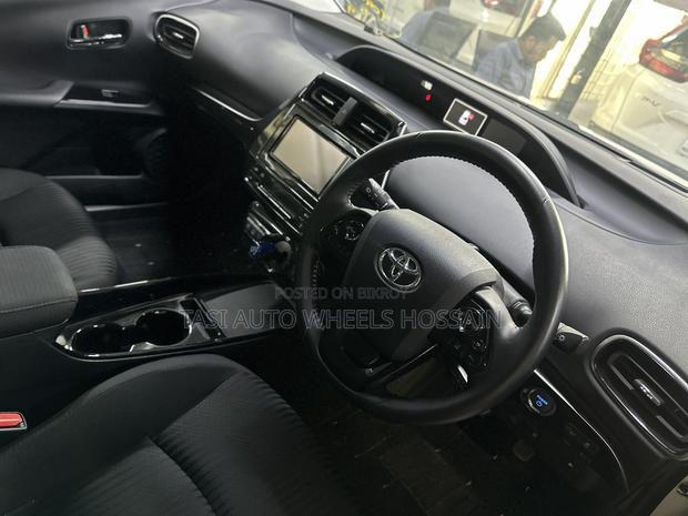 Toyota Prius 2020 Pearl