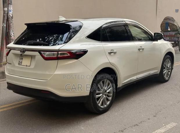 Toyota Harrier 2.0 2017 Pearl