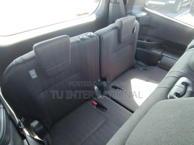 Toyota Noah 2023 Red