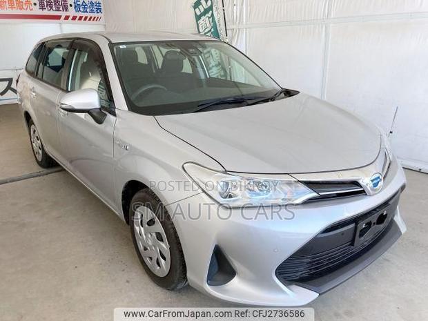 Toyota Corolla Fielder 1.5 Hybrid FWD 2021 Silver