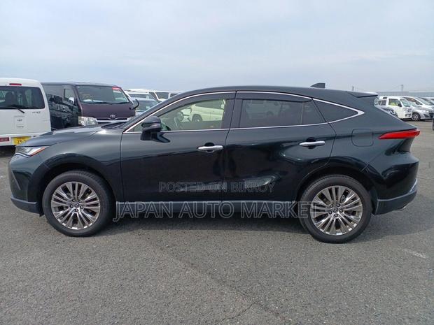 Toyota Harrier 2.5 Hybrid 2021 Black