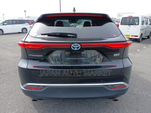 Toyota Harrier 2.5 Hybrid 2021 Black