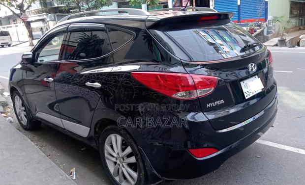 Hyundai Tucson GLS AWD 2011 Black