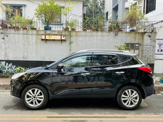Hyundai Tucson GLS AWD 2011 Black