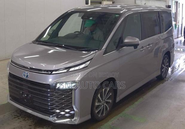 Toyota Voxy 2022 Gray
