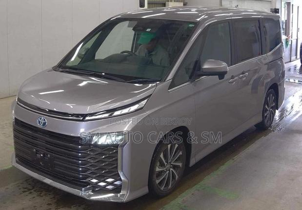 Toyota Voxy 2022 Gray