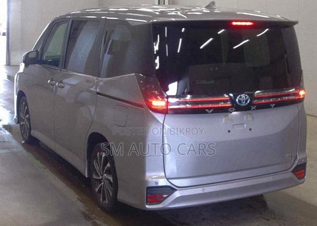 Toyota Voxy 2022 Gray