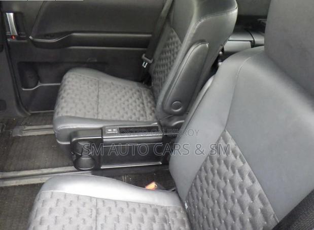 Toyota Voxy 2022 Gray