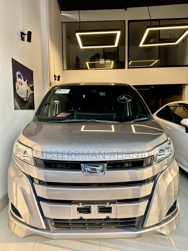 Toyota Noah 1.8 FWD Hybrid (7 Seater) 2021 Brown
