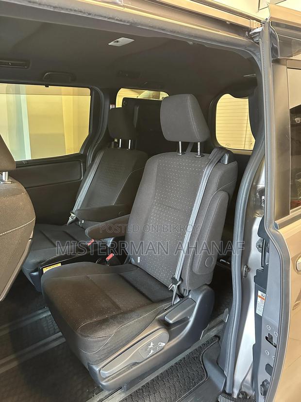 Toyota Noah 1.8 FWD Hybrid (7 Seater) 2021 Brown
