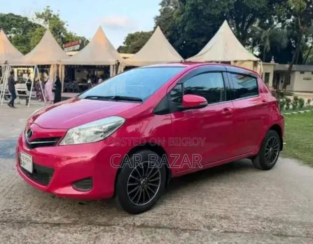 Toyota Vitz 1.3 FWD 5dr 2011 Pink