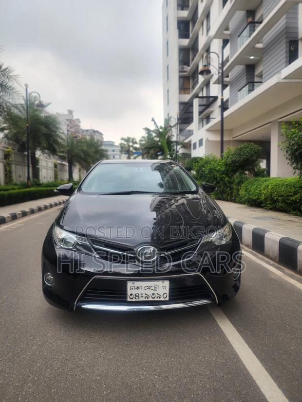 Toyota Auris 2013 Black
