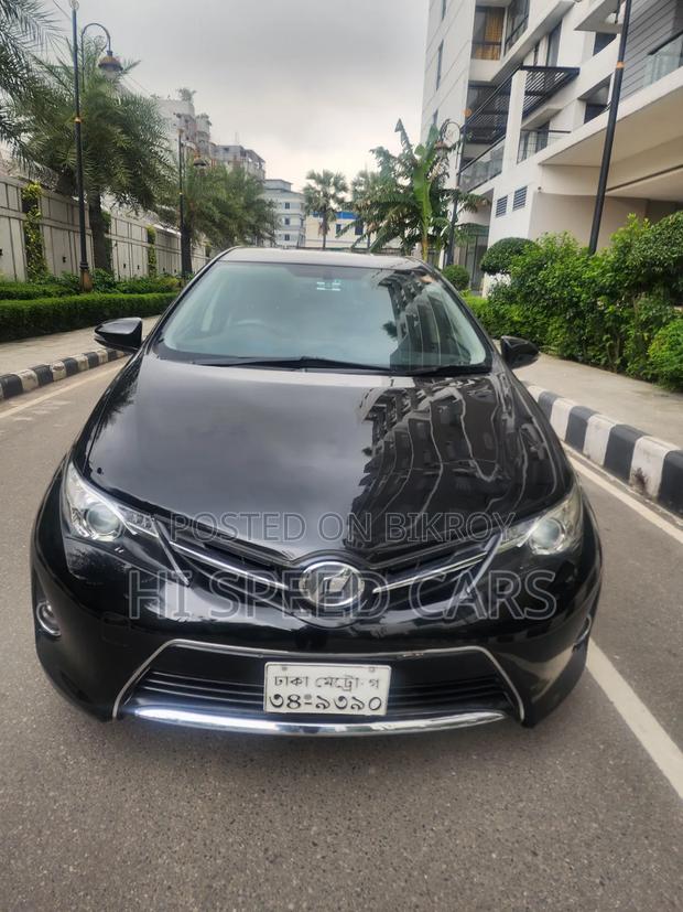 Toyota Auris 2013 Black