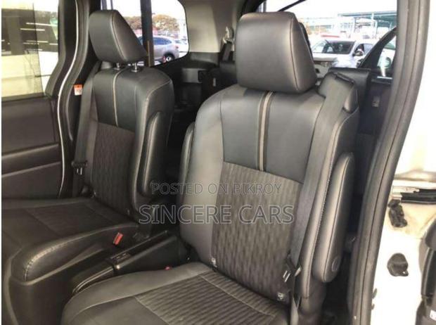 Toyota Noah 2022 Pearl
