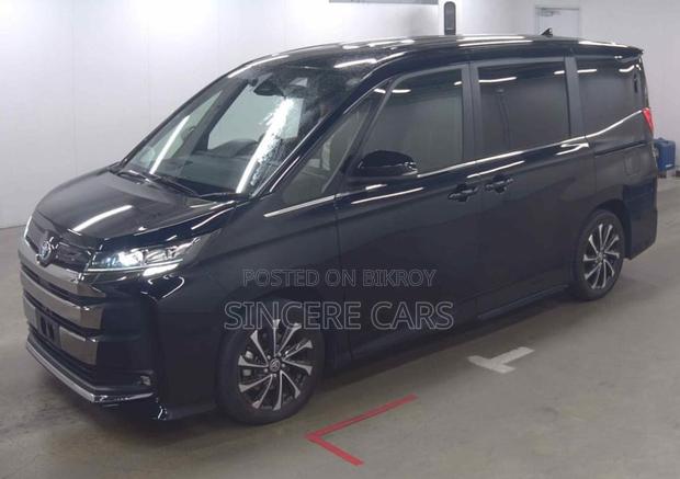 Toyota Noah 2023 Black