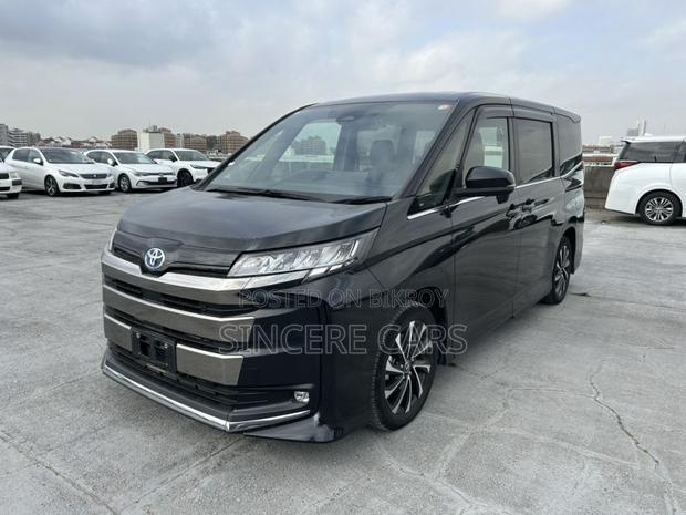 Toyota Noah 2022 Black