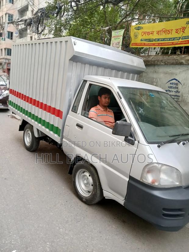 Toyota Lite-Ace 2004 White