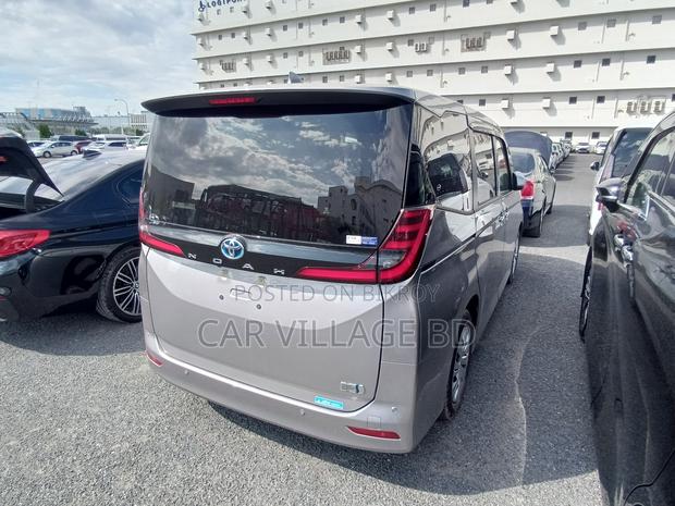 Toyota Noah 2022 Gray