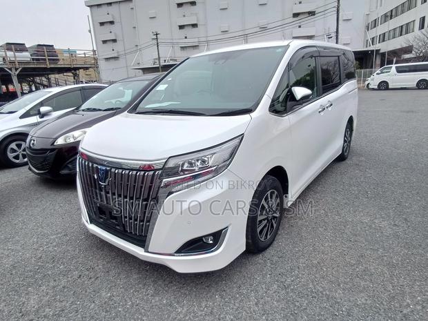Toyota Esquire 1.8 FWD Hybrid (7 Seater) 2021 Pearl