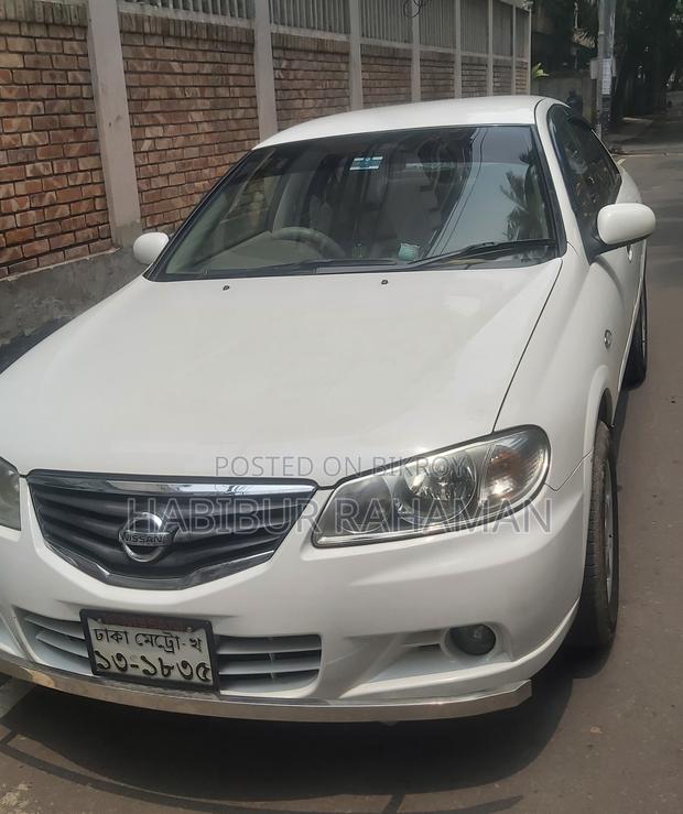 Nissan Sunny 2011 White