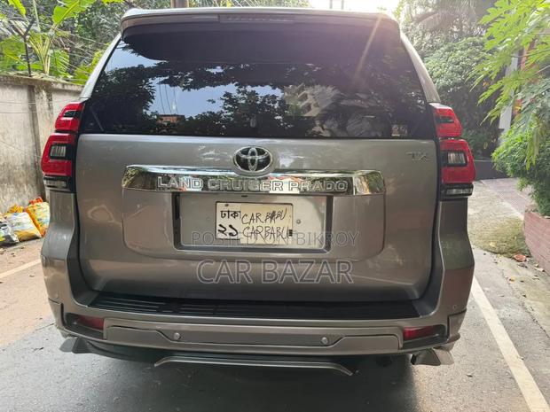 Toyota Land Cruiser Prado 2.7 2021 Gray