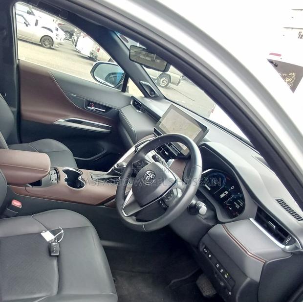 Toyota Harrier Hybrid Z 2023 Pearl