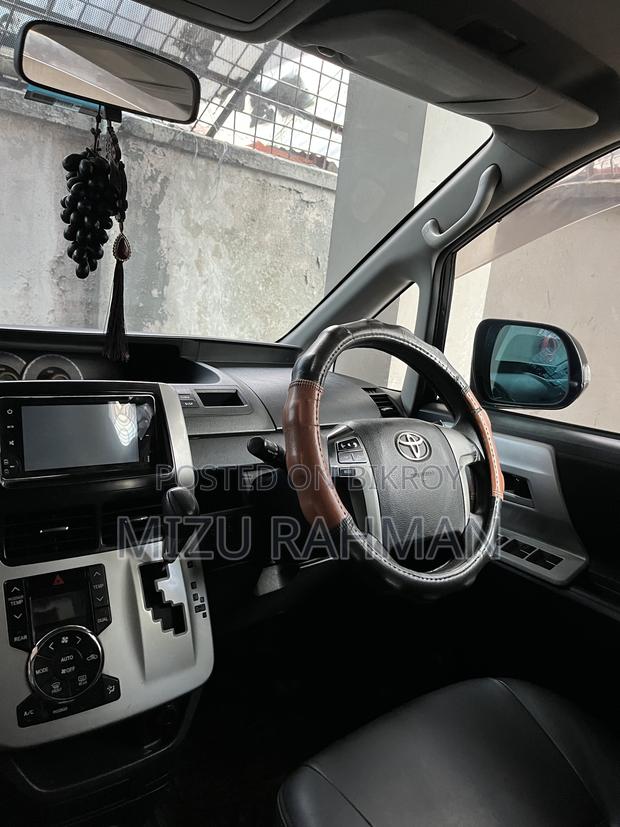 Toyota Noah 2013 Black