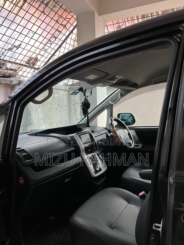 Toyota Noah 2013 Black