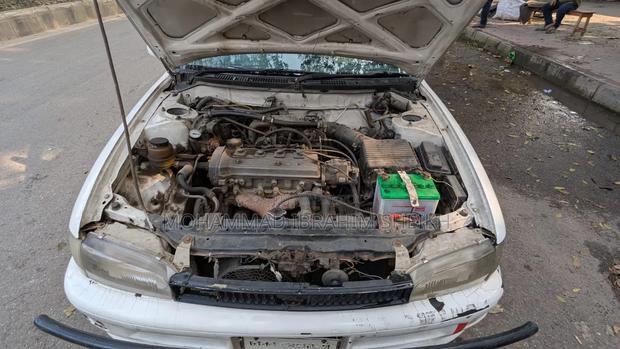 Toyota Sprinter 2000 Pearl