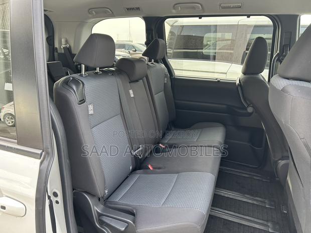 Toyota Noah 2022 Pearl