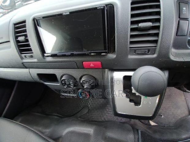 Toyota HiAce 2021 Silver