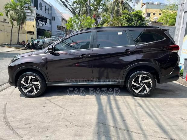 Toyota Rush 1.5 AWD 2021 Maroon