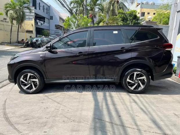 Toyota Rush 1.5 RWD 2021 Maroon