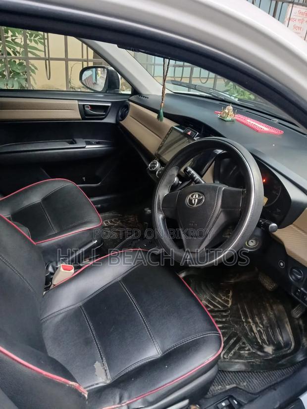 Toyota Corolla L 4-Speed Automatic 2013 White