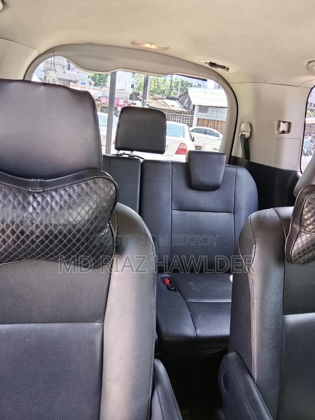 Toyota Esquire 1.8 FWD Hybrid (7 Seater) 2015 Matt Black