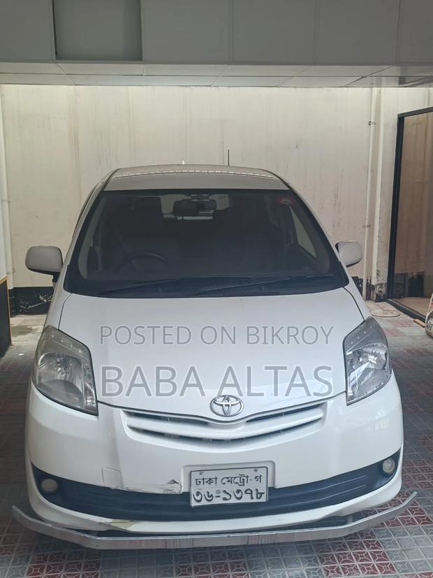 Toyota Passo Sette 2011 Pearl