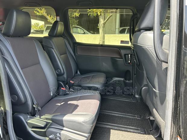 Toyota Esquire 2.0 FWD (7 Seater) 2021 Black