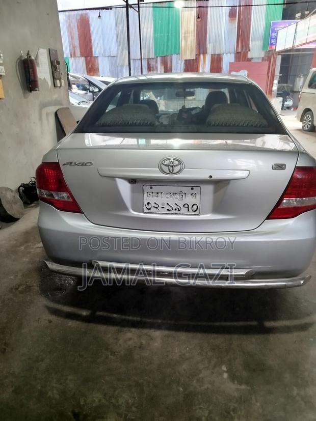 Toyota Axio 2011 Silver