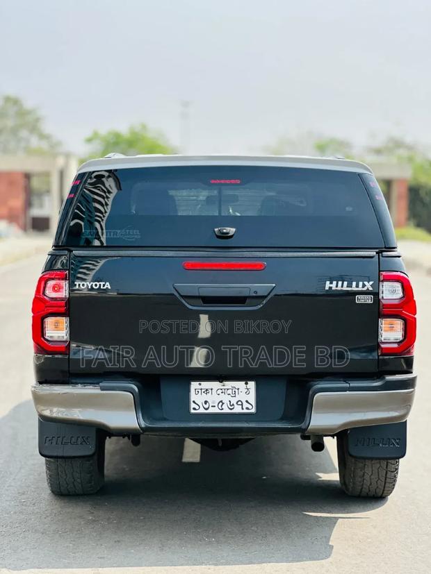 Toyota Hilux Revo Double Cab Deisel 2.4 RWD 2018 Black