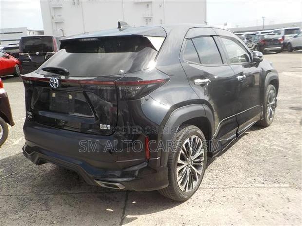 Toyota Yaris Cross 1.5 Hybrid FWD 2022 Black