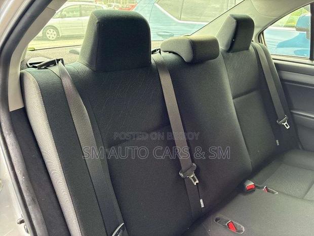 Toyota Axio 2021 Silver