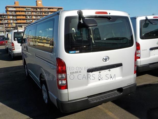 Toyota HiAce 2020 Silver