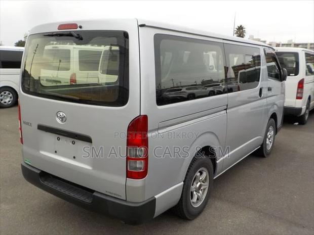 Toyota HiAce 2021 Silver