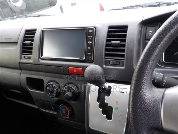 Toyota HiAce 2021 Silver