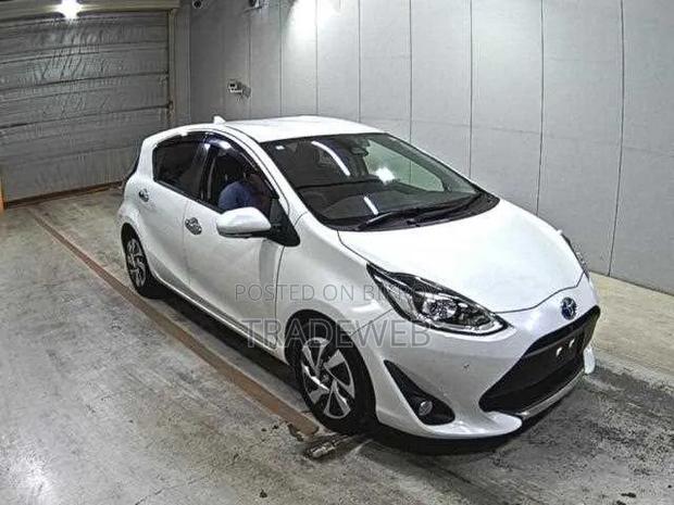 Toyota Aqua 2021 Pearl
