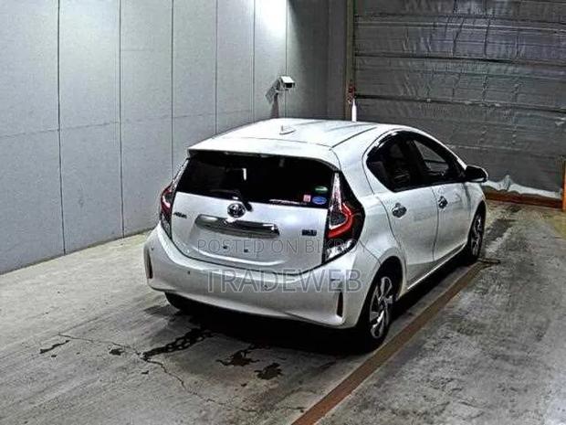 Toyota Aqua 2021 Pearl