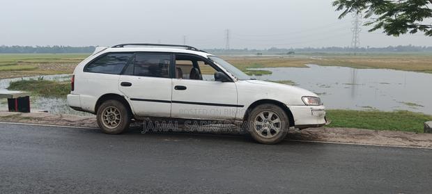 Toyota Corolla Station Wagon 1995 White