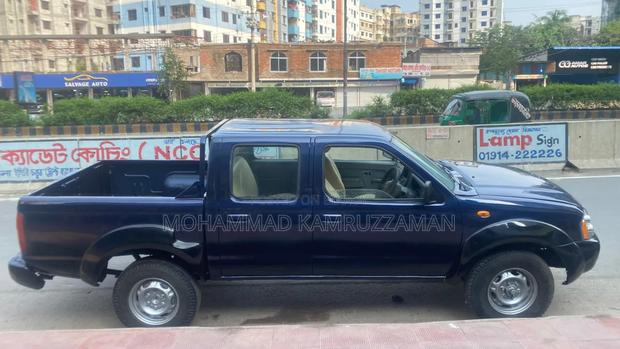 Nissan DoubleCab 2005 Purple