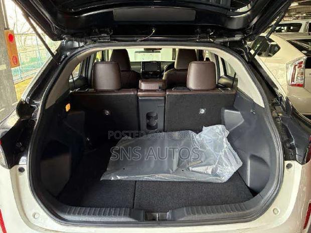 Toyota Yaris Cross 1.5 Hybrid FWD 2021 Pearl